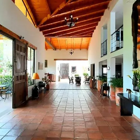 Hacienda Moncora, Un Lugar Hermoso Para Toda La Familia Y Los Amigos El Rosal Exterior photo