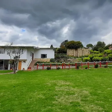 Hacienda Moncora, Un Lugar Hermoso Para Toda La Familia Y Los Amigos El Rosal Exterior photo